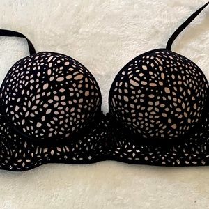 Daisy fuentes pushup bra